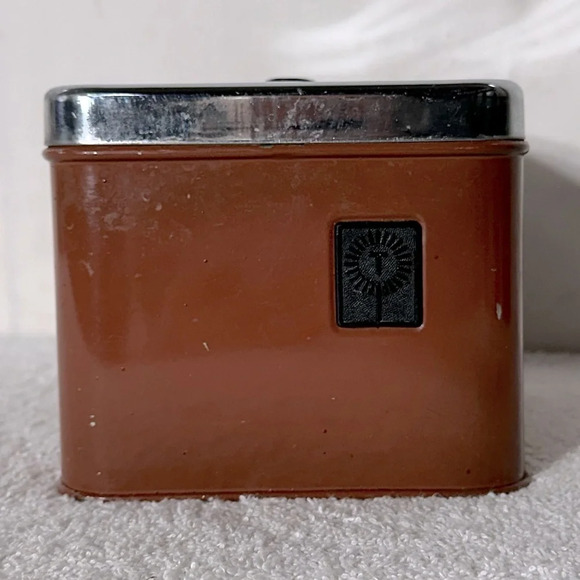 Vintage Brentwood Brown Painted Metal  Small Tea Canister With Lid - Picture 1 of 10